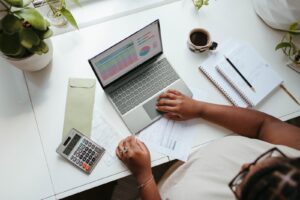 Rozwiązania Cloud Computing w biznesie – zalety i wyzwania